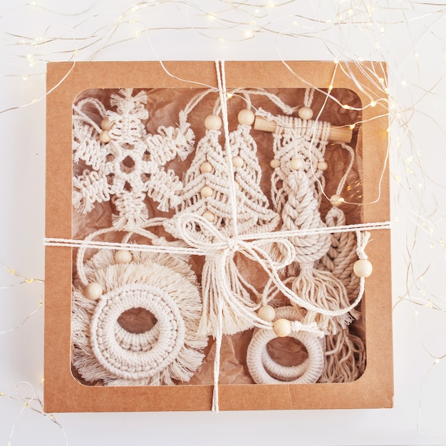 Zestaw haftu w pudełku